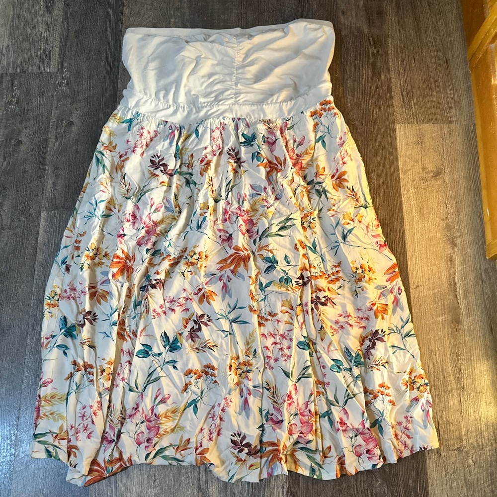 torrid White Strapless Floral Skirt with Multicolor Blossoms